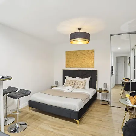 Bnbnova - Louvre & Tuileries Gardens Apartment *